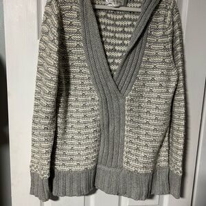 Vintage Old Navy V-Neck Heavy Cable Knit Hooded Sweater in Gray and Cream